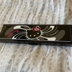MAC Hello Kitty eyeshadow quad